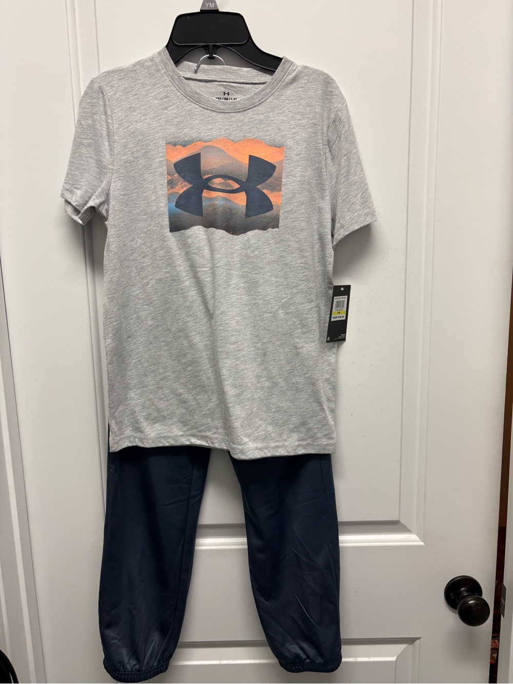 Under Armour Tee and Pant Set Youth Medium